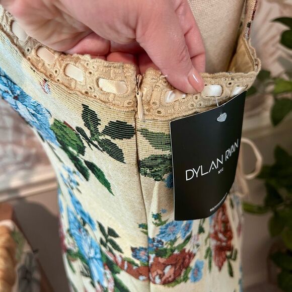 🆕 NWT Dylan Ryan NYC Tapestry Print Lace-Up Coquette Mini Dress Size XL Juniors - Picture 7 of 12